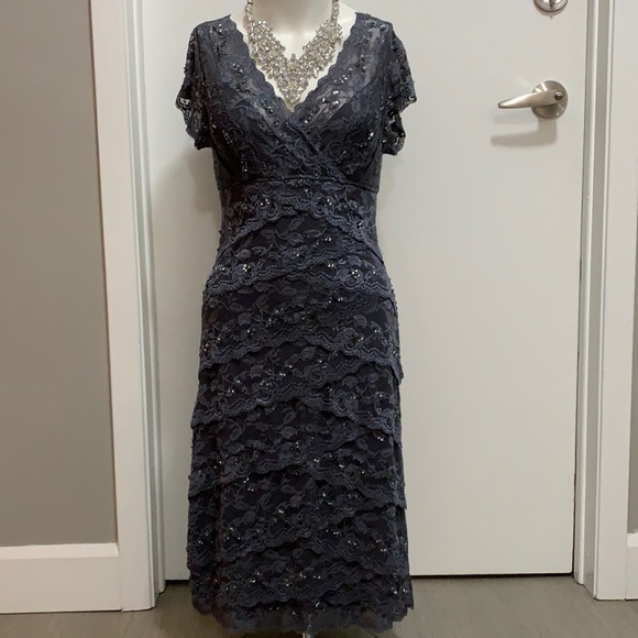 laura petites Dresses & Skirts - Laura Petites lace scalloped dress